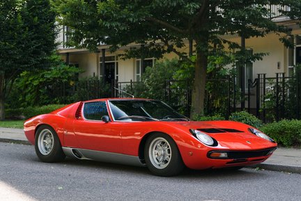 Lamborghini Miura P400 SV 2