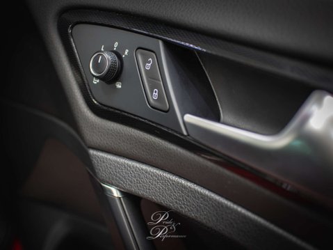 Volkswagen Golf 2.0 Golf GTi Semi-Auto 3dr 30