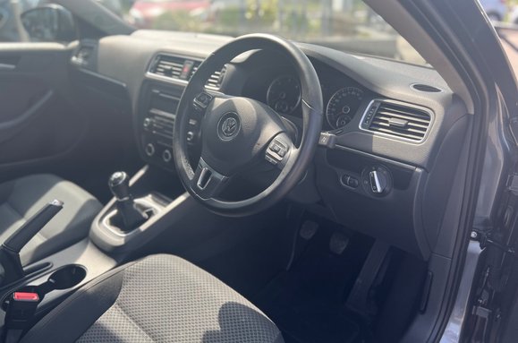 Volkswagen Jetta SE TDI BLUEMOTION TECH £35 ROAD TAX 16