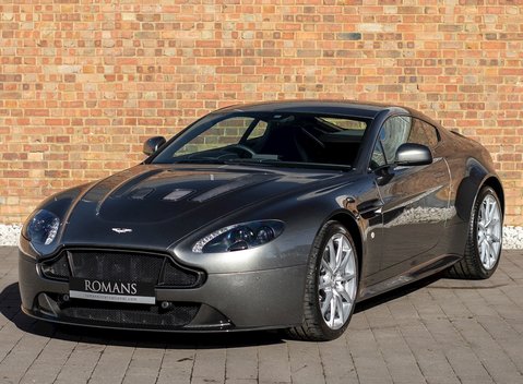 Aston Martin V12 Vantage S 6