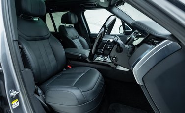Land Rover Range Rover P530 Autobiography 11