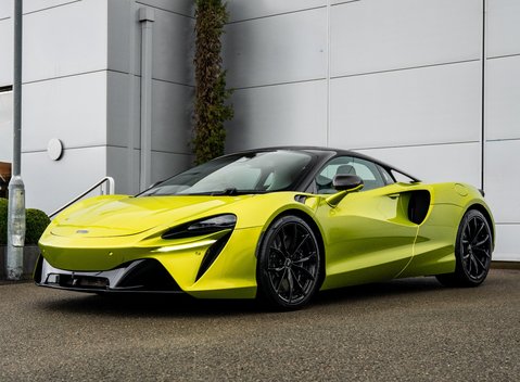 McLaren Artura 2