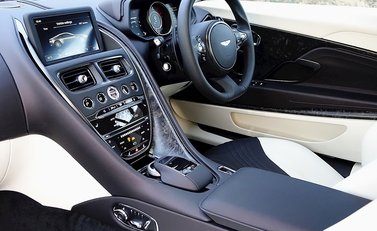 Aston Martin DB11 Launch Edition 22