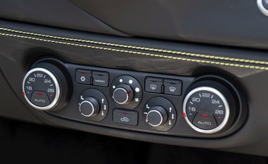 Ferrari 488 Spider 18