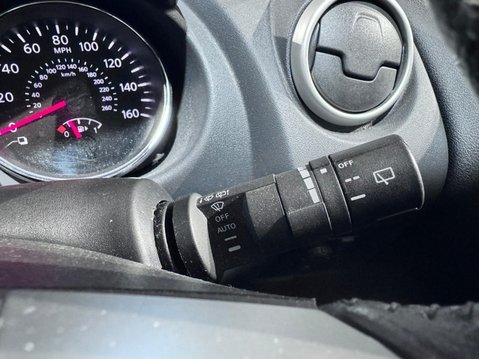 Nissan Qashqai 1.6 Acenta 2WD Euro 5 (s/s) 5dr 19