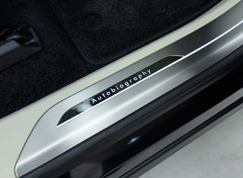 Land Rover Range Rover P460e Autobiography LWB 25