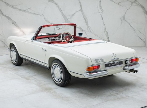 Mercedes-Benz 280 SL W113 Pagoda 13