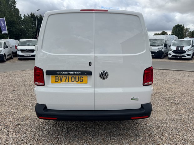 Volkswagen Transporter AUTO SWB L1H1 Low Roof Startline T32 Air Con Sensors EURO 6 7