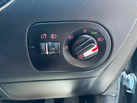 SEAT Leon 1.2 TSI S Copa Euro 5 (s/s) 5dr 13