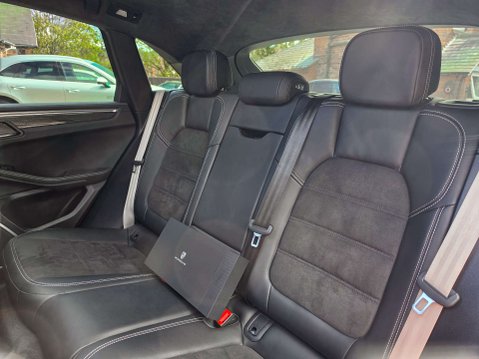 Porsche Macan 2.9 Macan GTS Semi-Auto 4WD 5dr 12