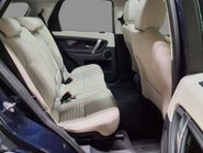 Land Rover Discovery Sport 2.0 Discovery Sport SE D MHEV Auto 4WD 5dr 18