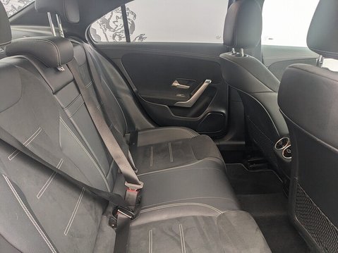 Mercedes-Benz A Class A 250 E AMG LINE EDITION PREMIUM 29