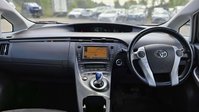 Toyota Prius 1.8 VVT-h T Spirit Hatchback 5dr Petrol Hybrid CVT Euro 5 (s/s) (136 ps) 6