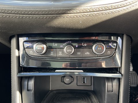 Vauxhall Grandland X 1.2 Turbo Elite Nav 5dr 33