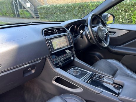 Jaguar F-Pace 2.0 D180 R-Sport Auto AWD Euro 6 (s/s) 5dr 18
