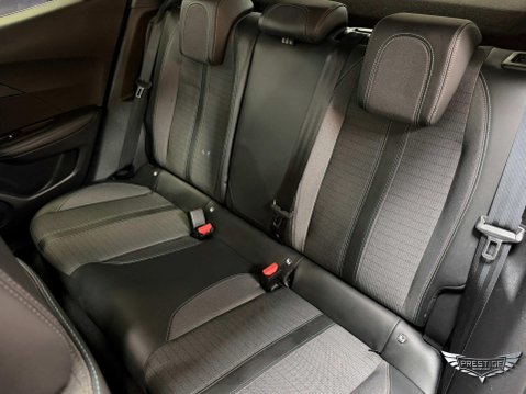 Peugeot 2008 50kWh Allure Premium Auto 5dr (7kW Charger) 19