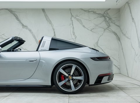 Porsche 911 Targa 4S (992) 45