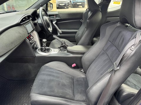Toyota GT86 D-4S PRO 33