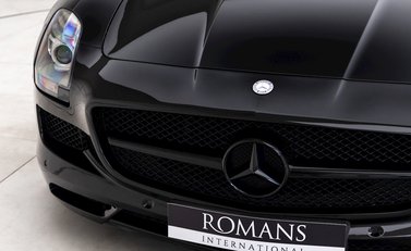 Mercedes-Benz SLS AMG Roadster 21