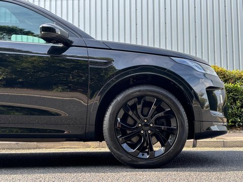 Land Rover Discovery Sport R-DYNAMIC HSE MHEV 11