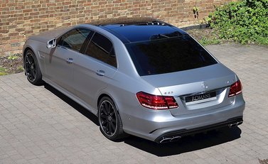 Mercedes-Benz E Class AMG 13