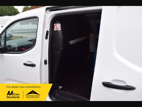 Vauxhall Combo 1.6 Combo 2300 Edition S/S 26