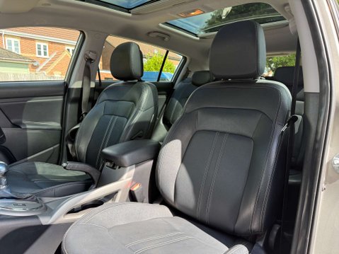 Kia Sportage 2.0 CRDi KX-3 SUV 5dr Diesel Auto AWD Euro 5 (134 bhp) 56