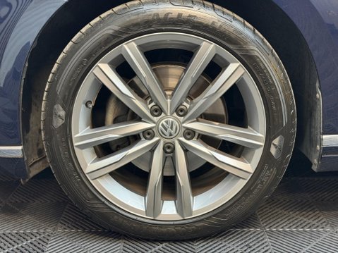 Volkswagen Passat 2.0 TDI BlueMotion Tech GT Euro 6 (s/s) 5dr 28