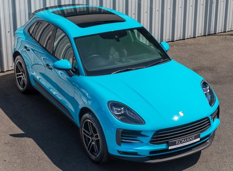 Porsche Macan S 8