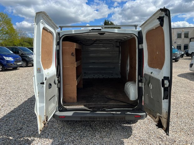 Vauxhall Vivaro LWB L2H1 Low Roof 2900 9