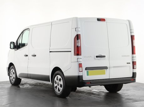 Renault Trafic SL30 90kW 52kWh Advance Van Auto 13