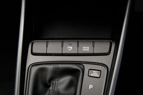 Hyundai i20 T-GDI SE CONNECT MHEV 32