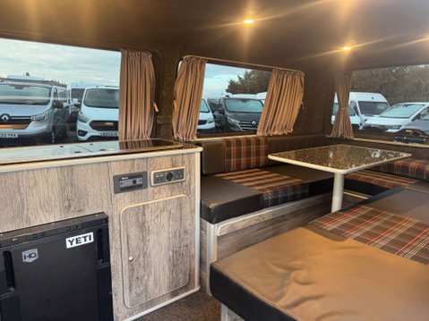 Volkswagen Transporter Shuttle 2.0 TDI T30 LWB CAMPER 28