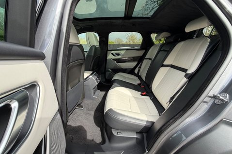 Land Rover Range Rover Velar FIRST EDITION - HUGE SPEC - PAN ROOF -1600W MERIDIAN -AIR SUSPENSION 32