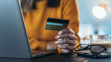 What is a car balloon payment and how does it work?