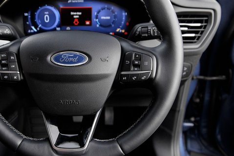 Ford Focus TITANIUM X 19