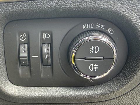 Vauxhall Astra 1.2 Turbo 145 SRi 5dr 30
