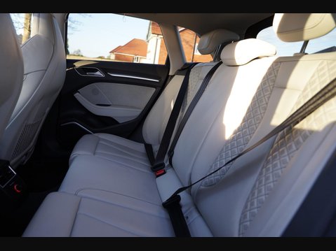 Audi RS3 2.5 TFSI Sportback S Tronic quattro Euro 6 (s/s) 5dr 17
