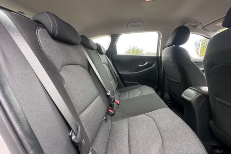 Hyundai i30 1.0 T-GDi MHEV SE Connect Tourer 5dr Petrol Hybrid DCT Euro 6 (s/s) (120 ps 15