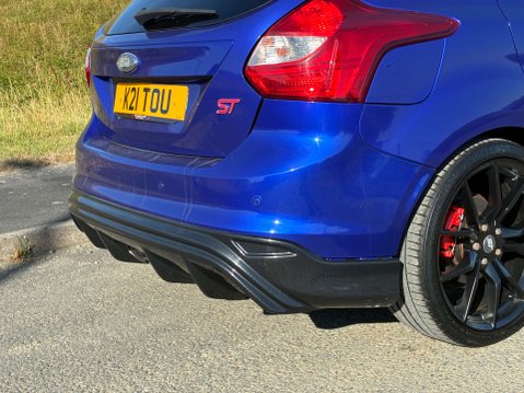 Ford Focus 2.0 Focus ST-3 T 5dr 9