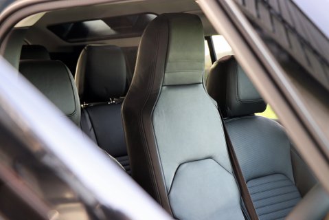 Defender 110 Commercial 14