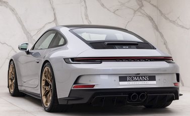 Porsche 911 (992) GT3 Touring 3