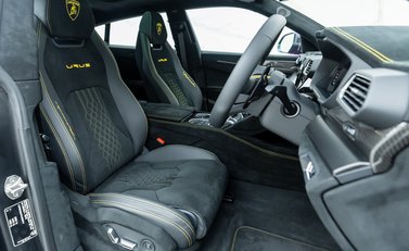 Lamborghini Urus Performante 11