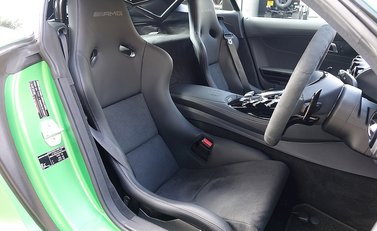 Mercedes-Benz AMG GT R GT R 19