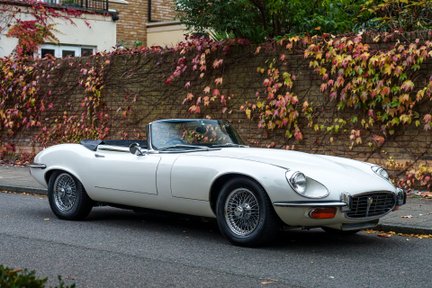 Jaguar E-Type Series III V12 Roadster 2