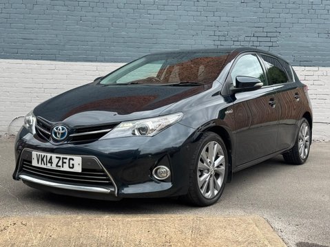 Toyota Auris 1.8 VVT-h Excel CVT Euro 5 (s/s) 5dr 3
