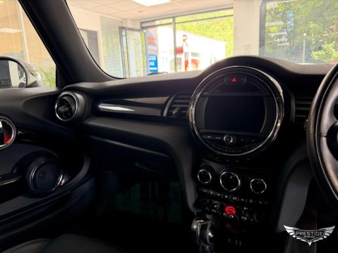 Mini Hatch 2.0 Cooper S Euro 6 (s/s) 3dr 30