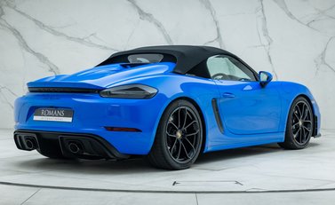 Porsche 718 SPYDER 5