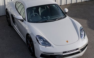 Porsche 718 Cayman GTS 8