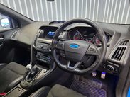 Ford Focus 2.3T EcoBoost RS Hatchback 5dr Petrol Manual AWD Euro 6 (s/s) (350 ps) 38